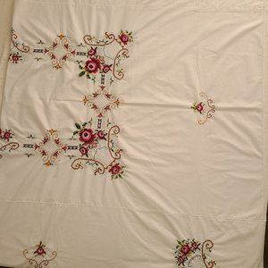 Beautiful Vintage Ukrainian Christmas Table Cloth Hand Embroidered